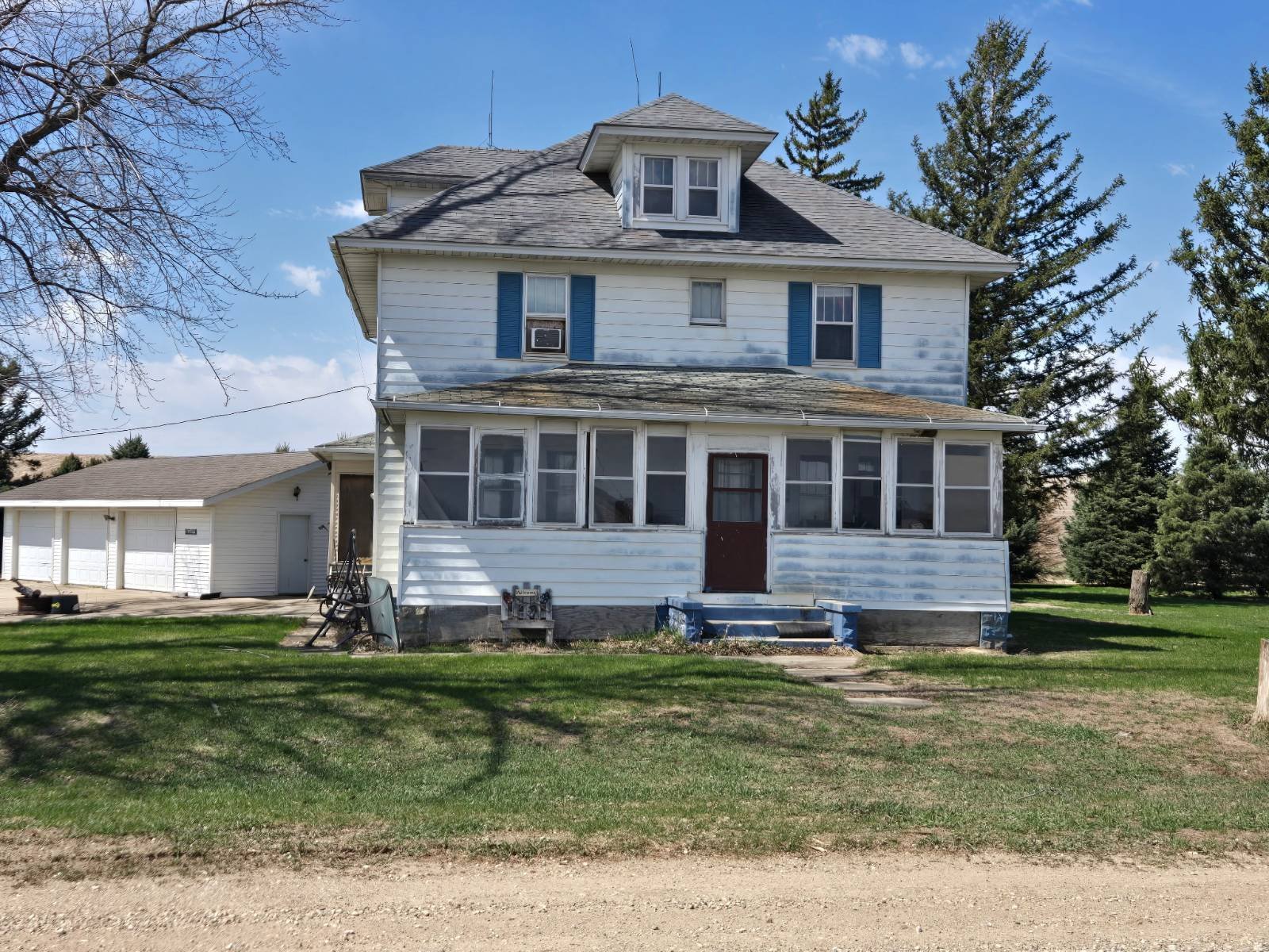 $699,000 - 307 Sioux Avenue, Correctionville, IA 51016 (Copy)