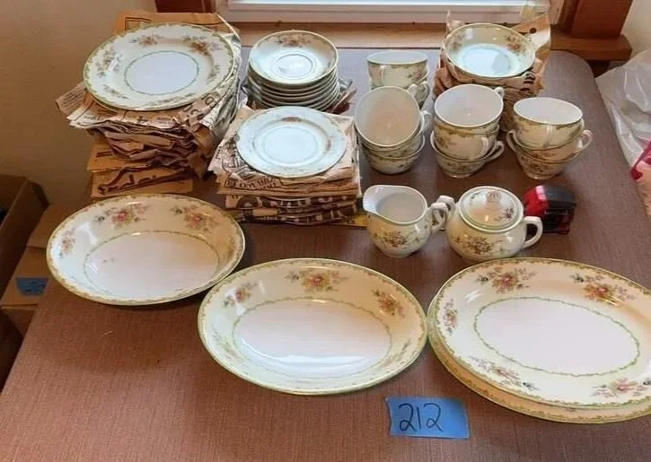 10/9 - 10/19 - Belestene Family Downsizing Auction