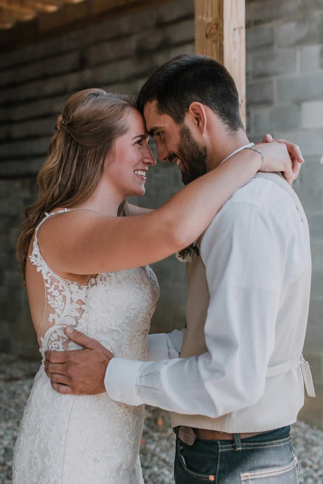 Vanvoorhis First Look + Formals-107.jpg
