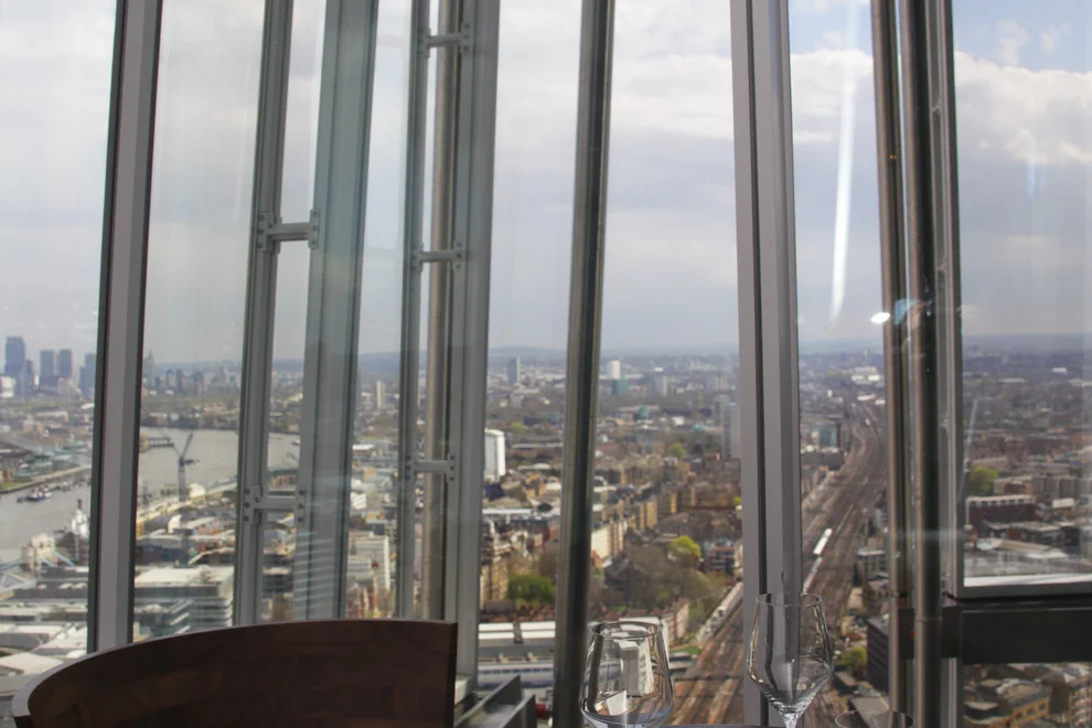 Oblix Restaurant & Bar - 32nd Floor, The Shard, 31 St. Thomas Street, London SE1 9RY, UK - Photo courtesy of Oblix