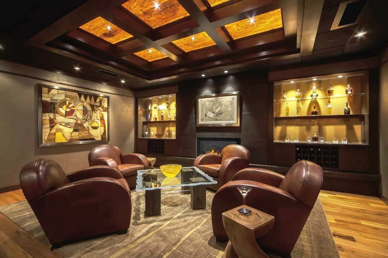 Bourbon Tasting Lounge.jpg
