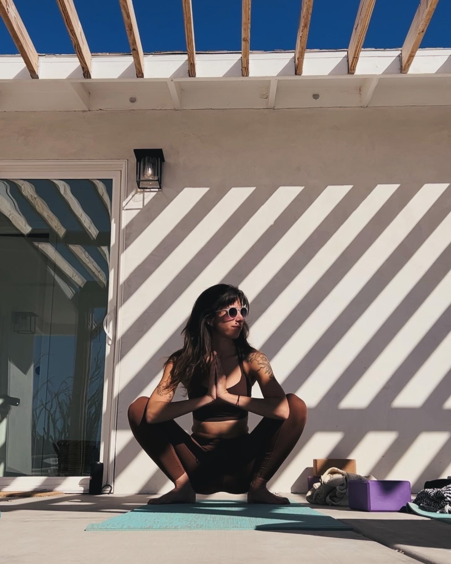 j tree throwback 😎 taking my bestie @nataliemazuryoga&rsquo;s class during our last retreat &amp; straight viiiibing under the desert sunshine ☀️