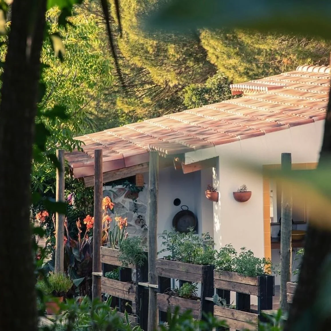 a peek into our portugal retreat
 ✨🌊🌞🌳🥂

september 13th - 20th 2025 

i know i can&rsquo;t stop talk yapping about portugal,  but this place really left an imprint on my heart &amp; soul. &hearts;️ so much so that i&rsquo;m hosting my first *inte