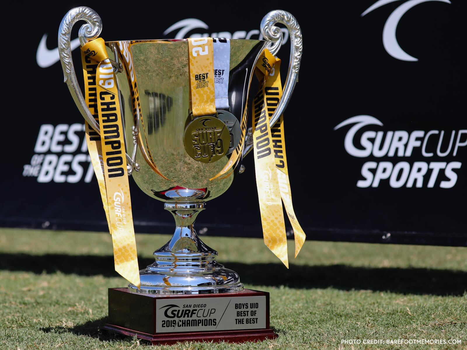 scs-surfcup2019-awards.jpg
