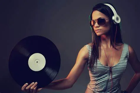 Guide to Finding a Spanish Los Angeles DJ ( Burbank Dj Serving the San Fernando Valley including Glendale, Los Angeles, and Santa Clarita)