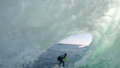 Good day sharing waves and tubes with this girl yesterday @zoeifield #16andPsycho #legit #respect #thisGirlChargesHarderThanYou #andMe || @goproanz @ainstone @ocean_earth @northshellyboardriders