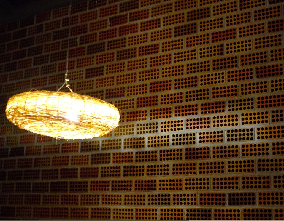 Revestimento aparente com tijolos são destaque em Restaurantes na Capital