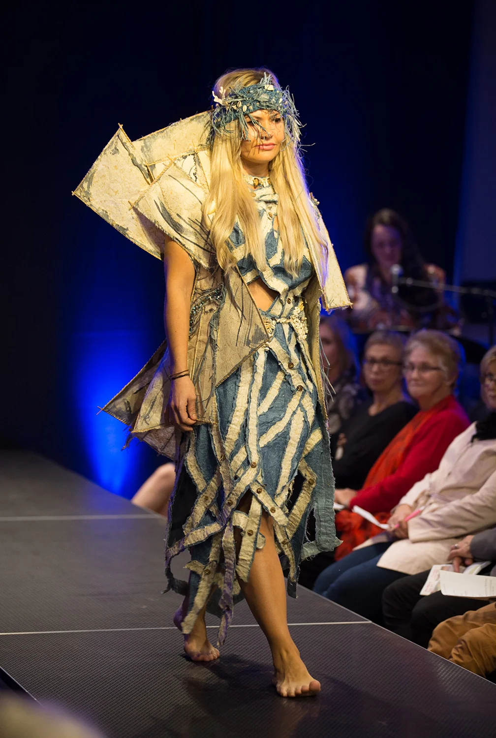 Liz Powell, Denise N Rall, Kath Wilkinson Tahuna: Ocean Navigator Handmade Pacific Flax and Kozo paper, bamboo supports, cold wax polish finish Photo: Grant Wells