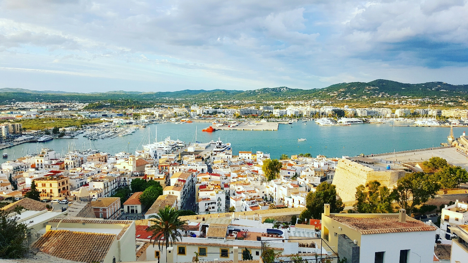 Pueblo y Puerto de Ibiza
