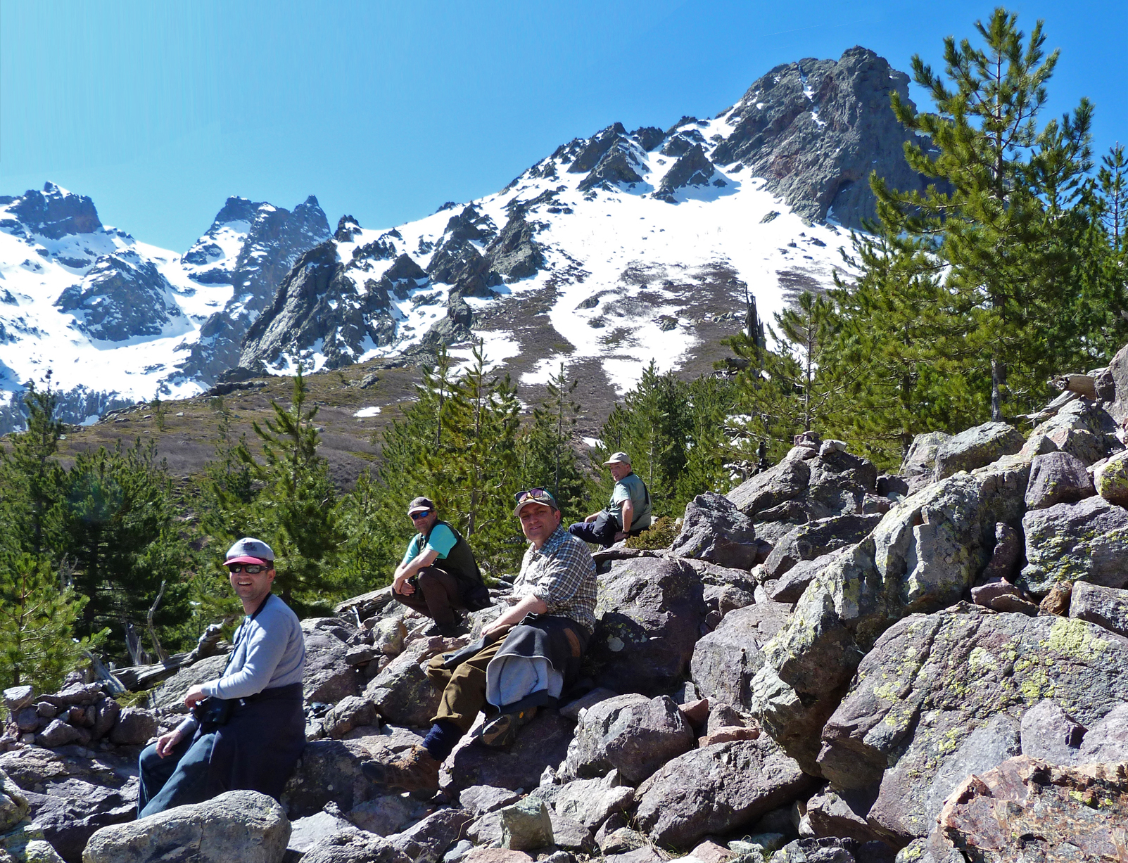 BUBO lads taking a rest on the Haute Asco trail