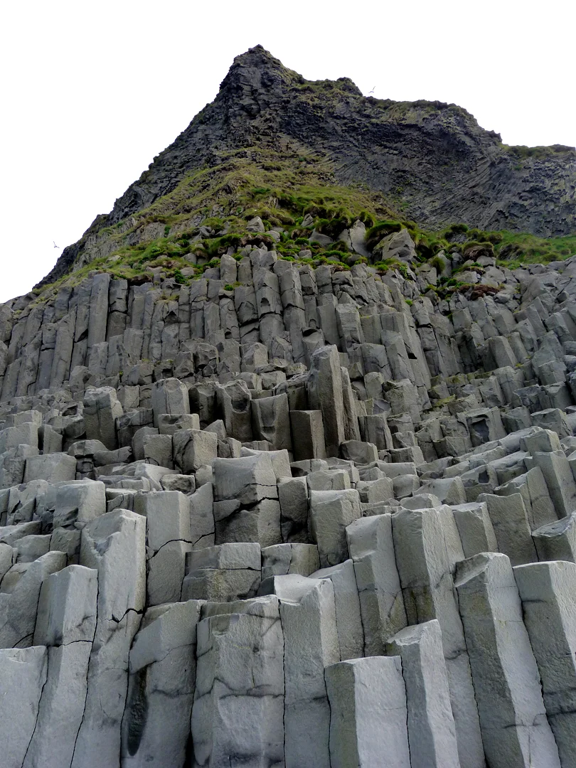 Lava beach rocks 03.jpg