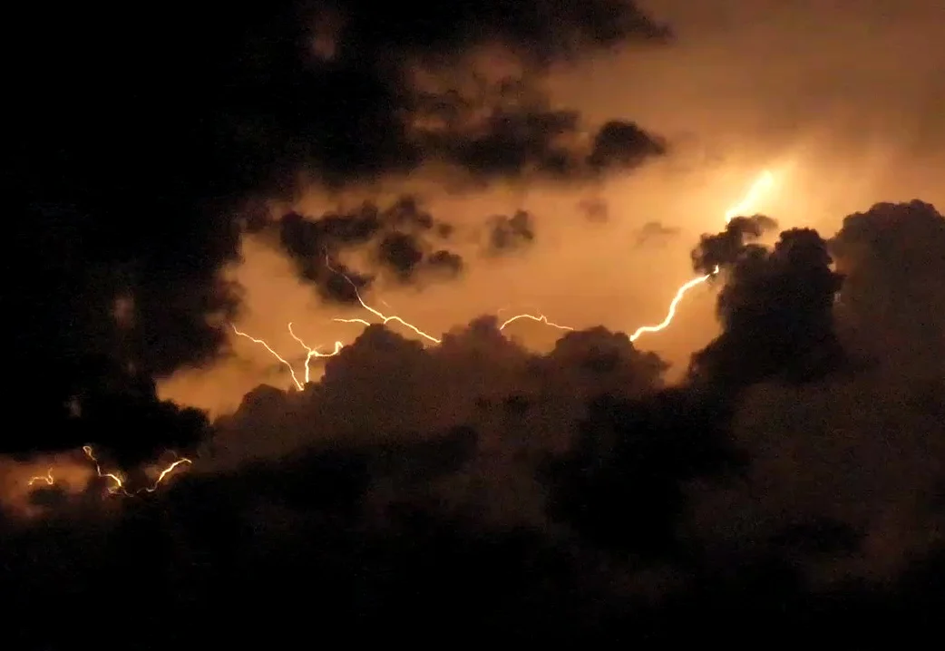 LIGHTNING 1.jpg
