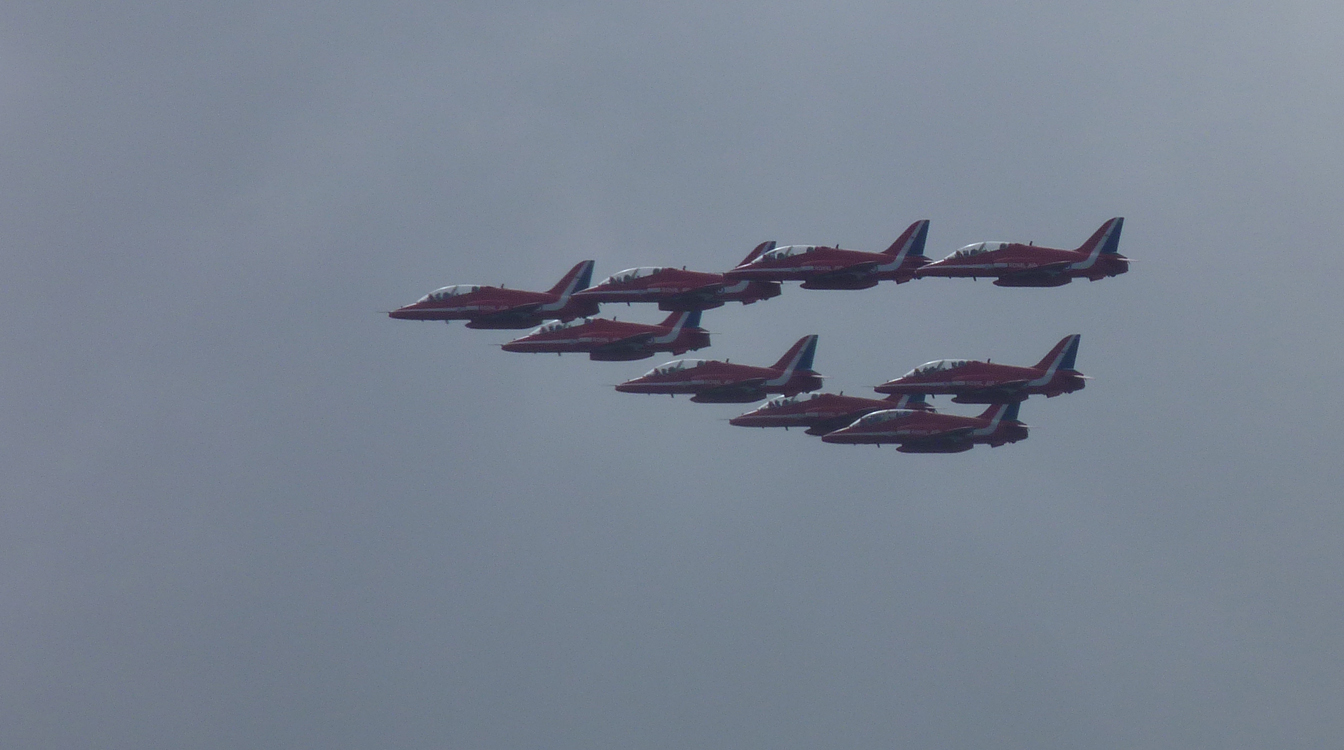 Red Arrows Vazon Sep13.jpg