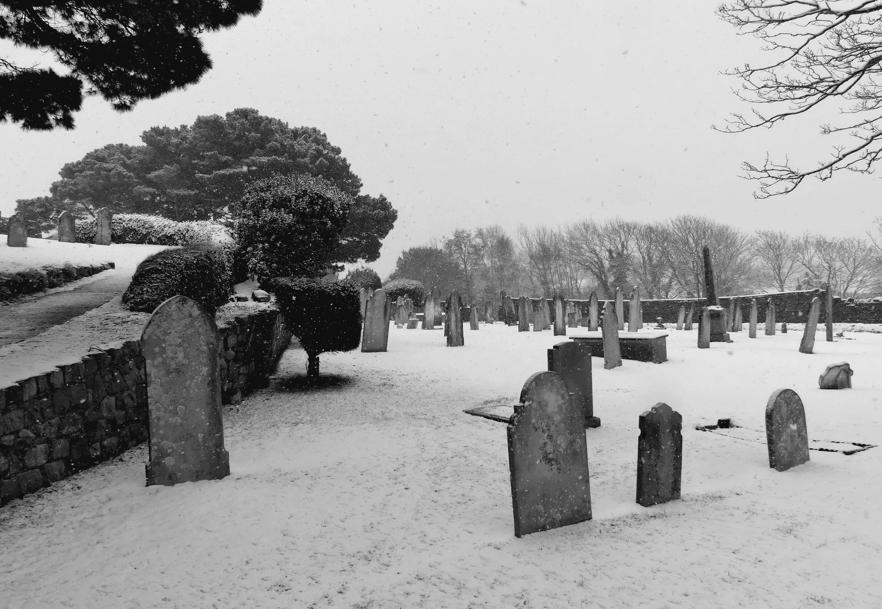 Vale Church snow 2 27Feb18.jpg