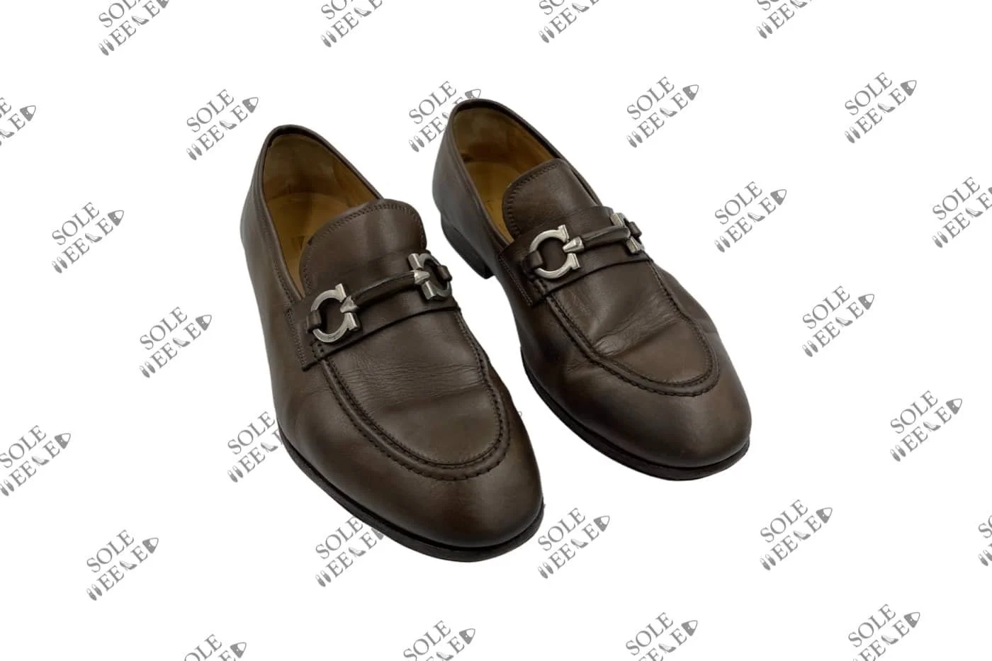 salvatore ferragamo slip on shoes