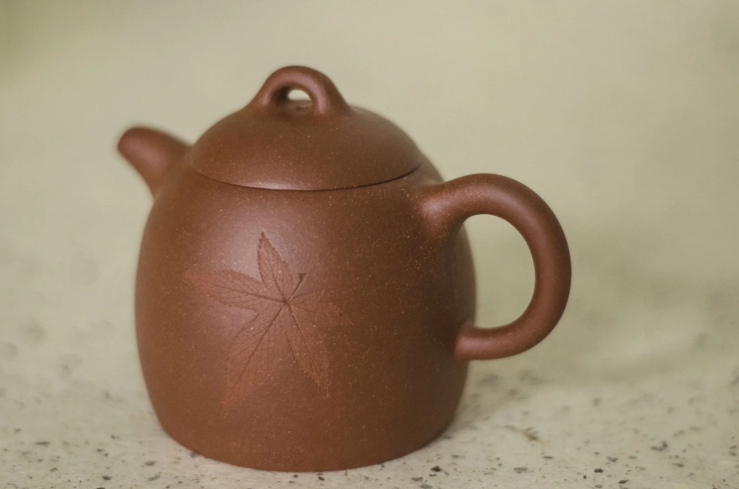 large yixing clay leaf design teapot