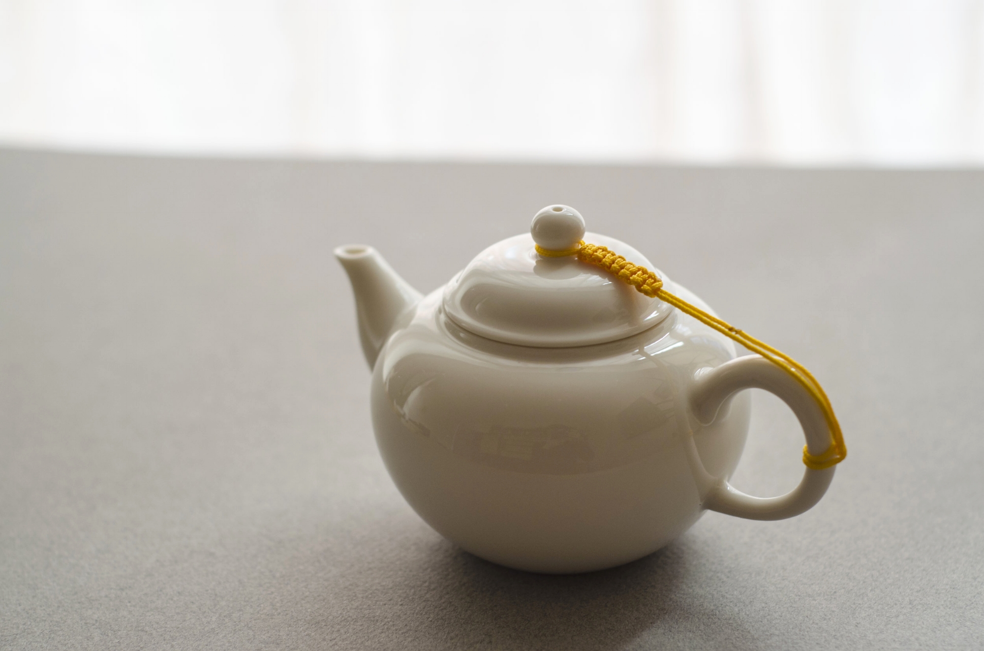 white porcelaain teapot 45.jpg