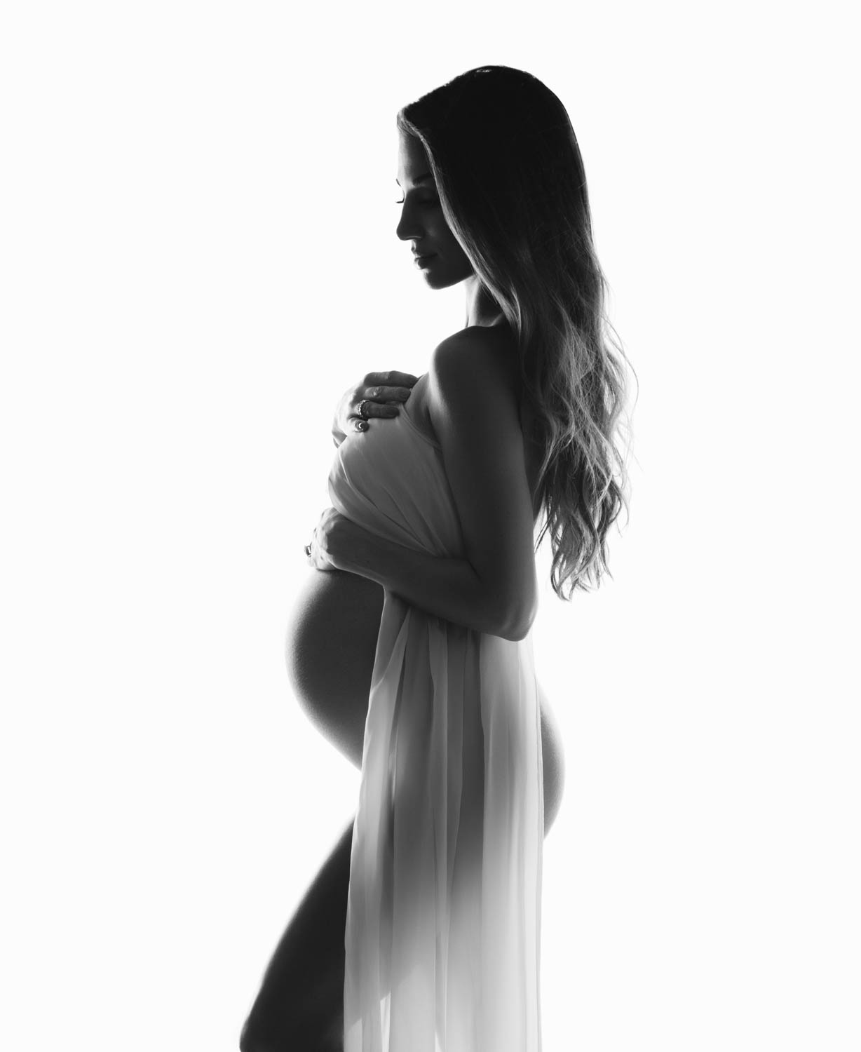 Artistic maternity photos, pregnancy portraits and newborn photography by Lola Melani. NYC maternity photographer&nbsp;