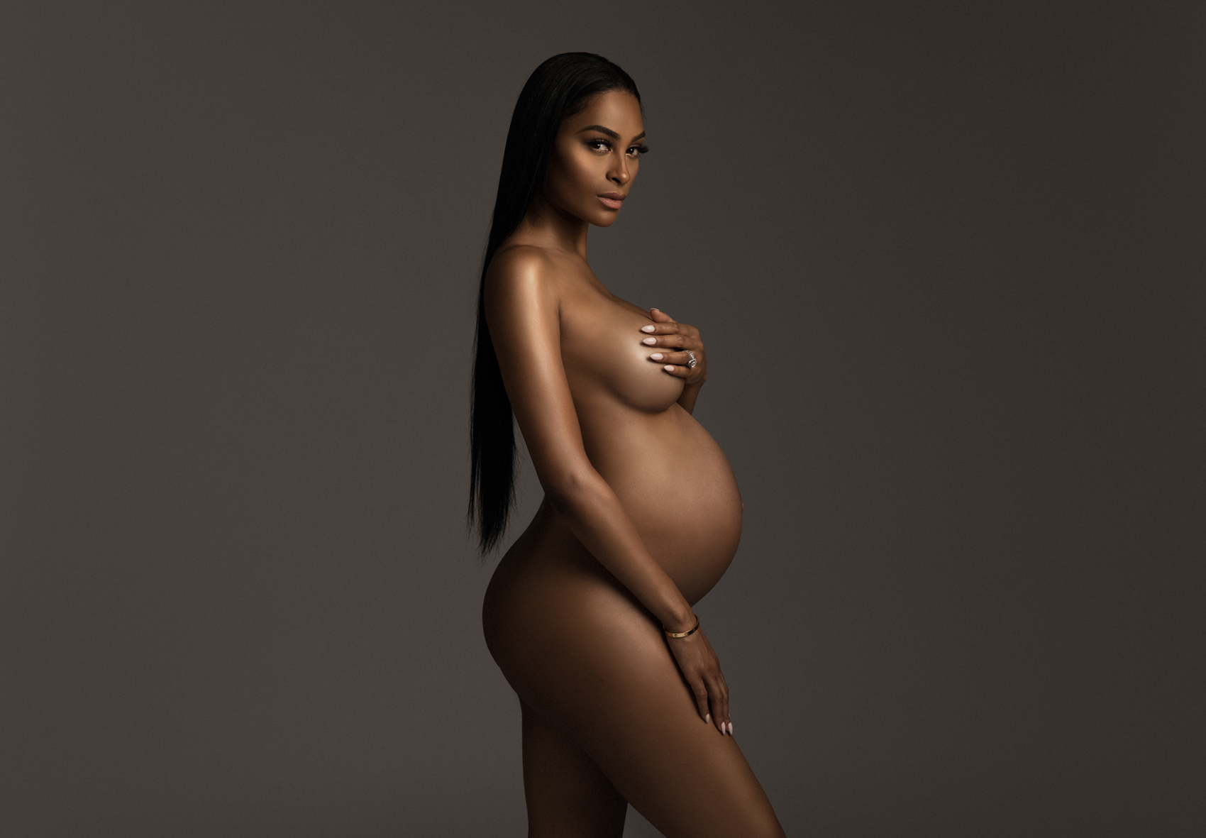 nude maternity photography in NYC.