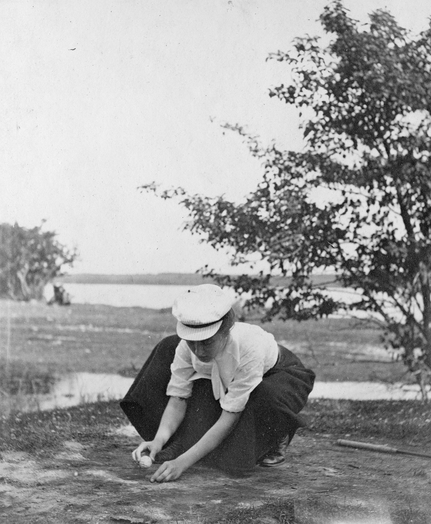 f edith flavelle teeing up.jpg