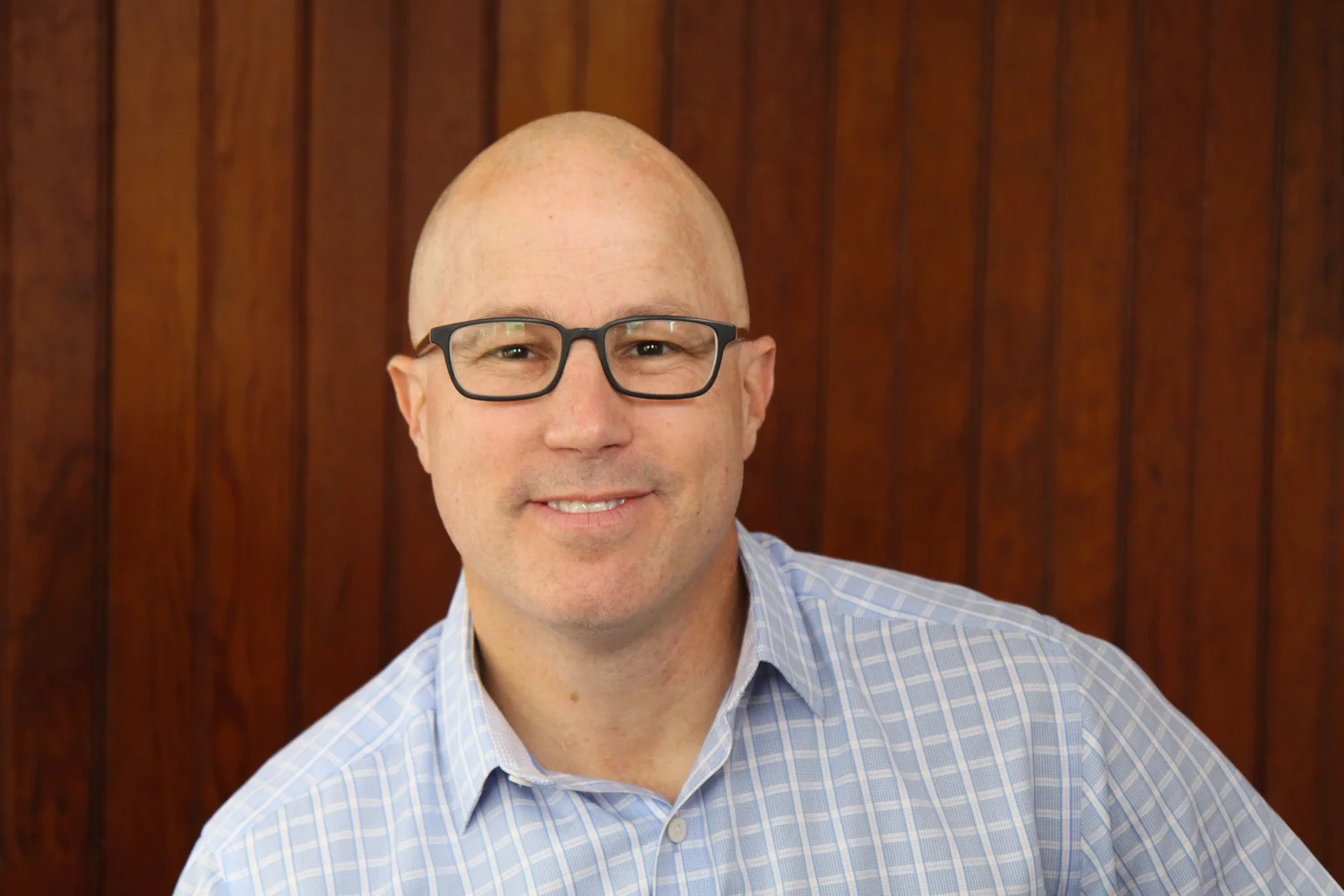 Eric Schleifer, PhD, licensed psychologist offering virtual therapy for college students and parents