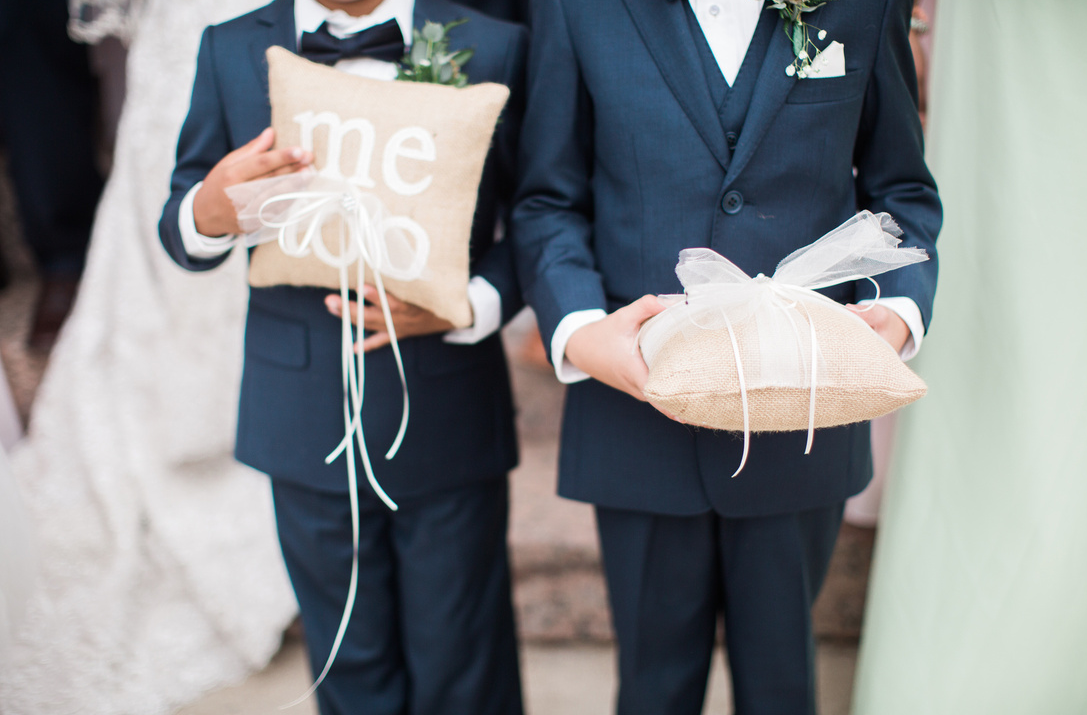 Ring Bearer pillows I www.avenueievents.com.png