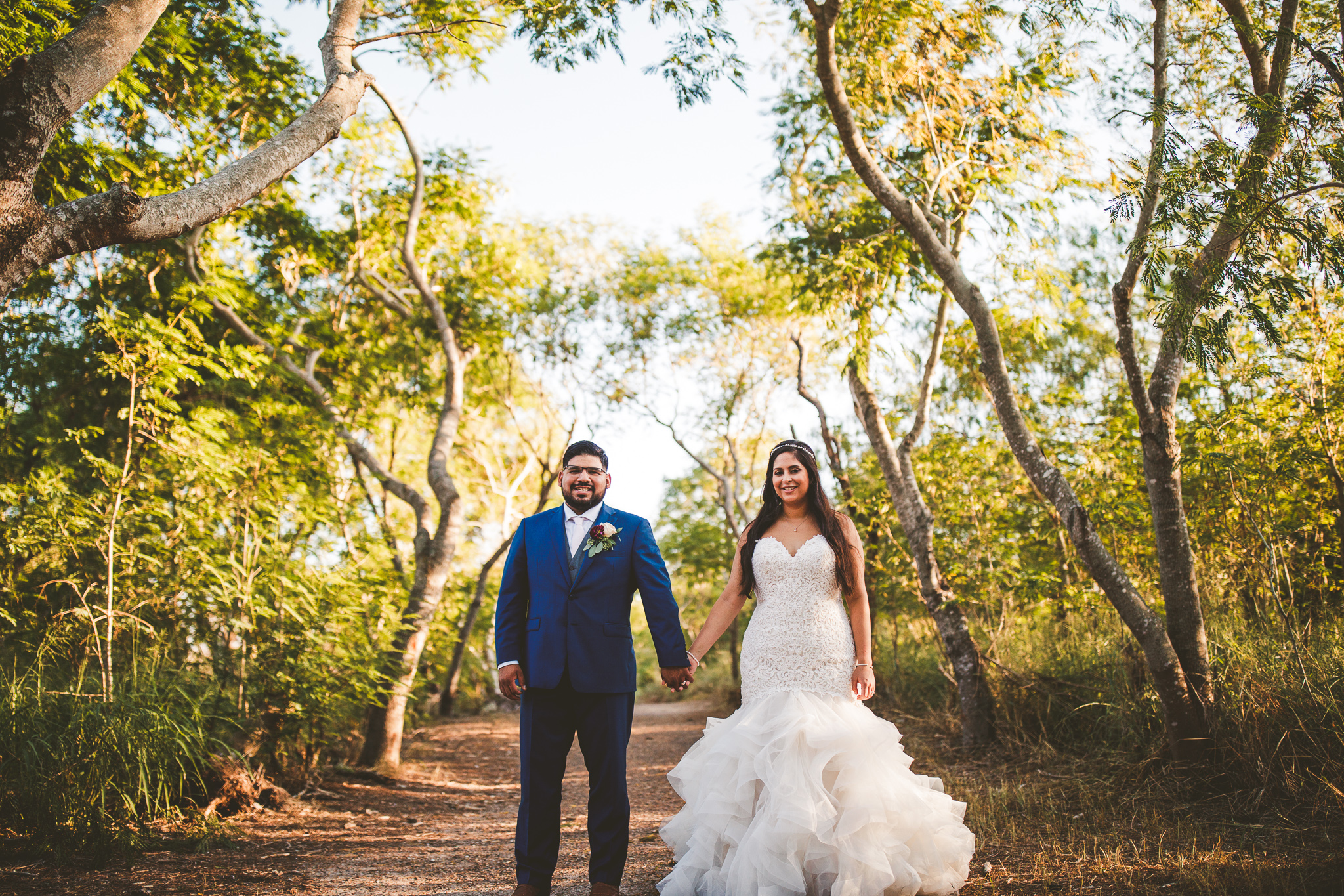 Corpus Christi Bride & Groom I Lone Oak Photography l2 www.avenueievents.com.jpg