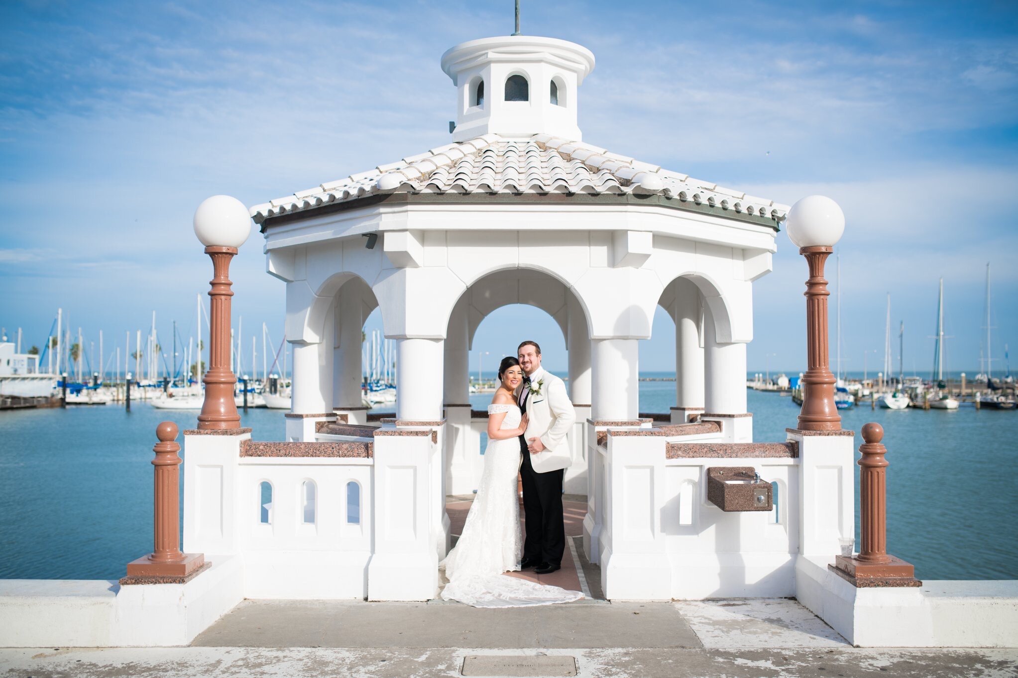 South Texas Treasure Bride and Groom wedding portrait l www.avenueievents.com.JPG