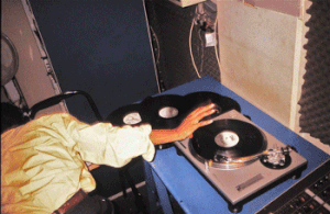Jeff-Mills-1993.gif