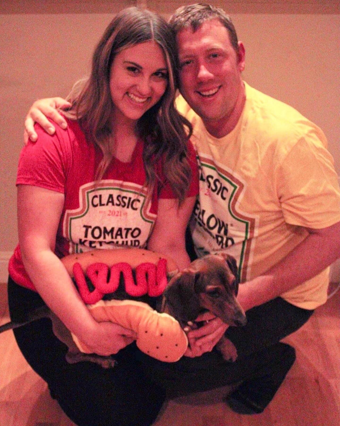 Happy Halloween from Hot Dog Bills, ketchup, mustard and the Burgerdog. Have a safe but spooky night! 

#burgerdog #burgerdogs #halloween #golf #olympicclub #dachshund