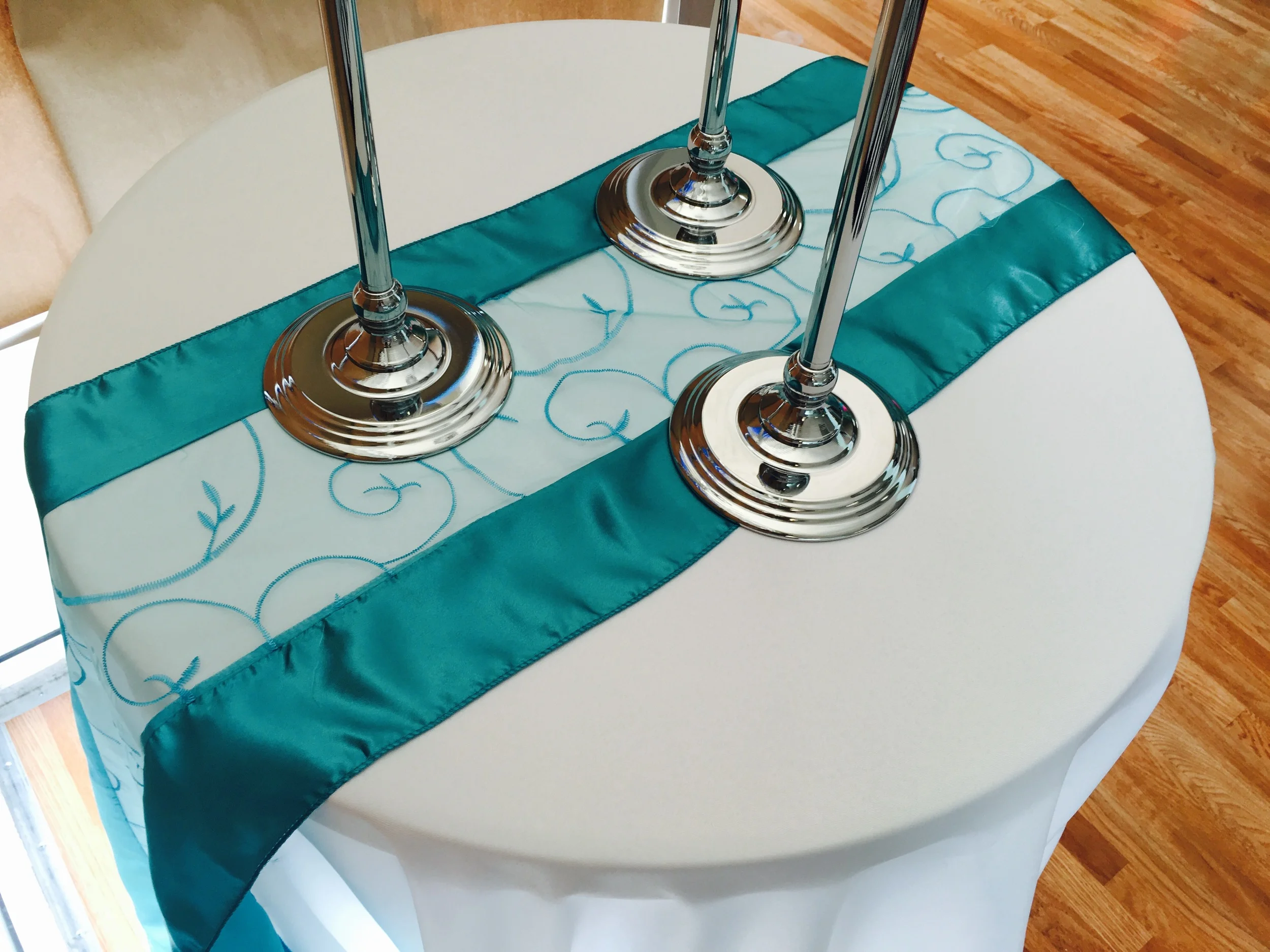 Table Runners — Hamburger's Party Rentals