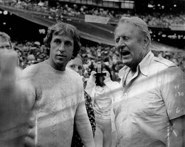 Fran Tarkenton (left) and Art Linkletter. © Star Tribune.