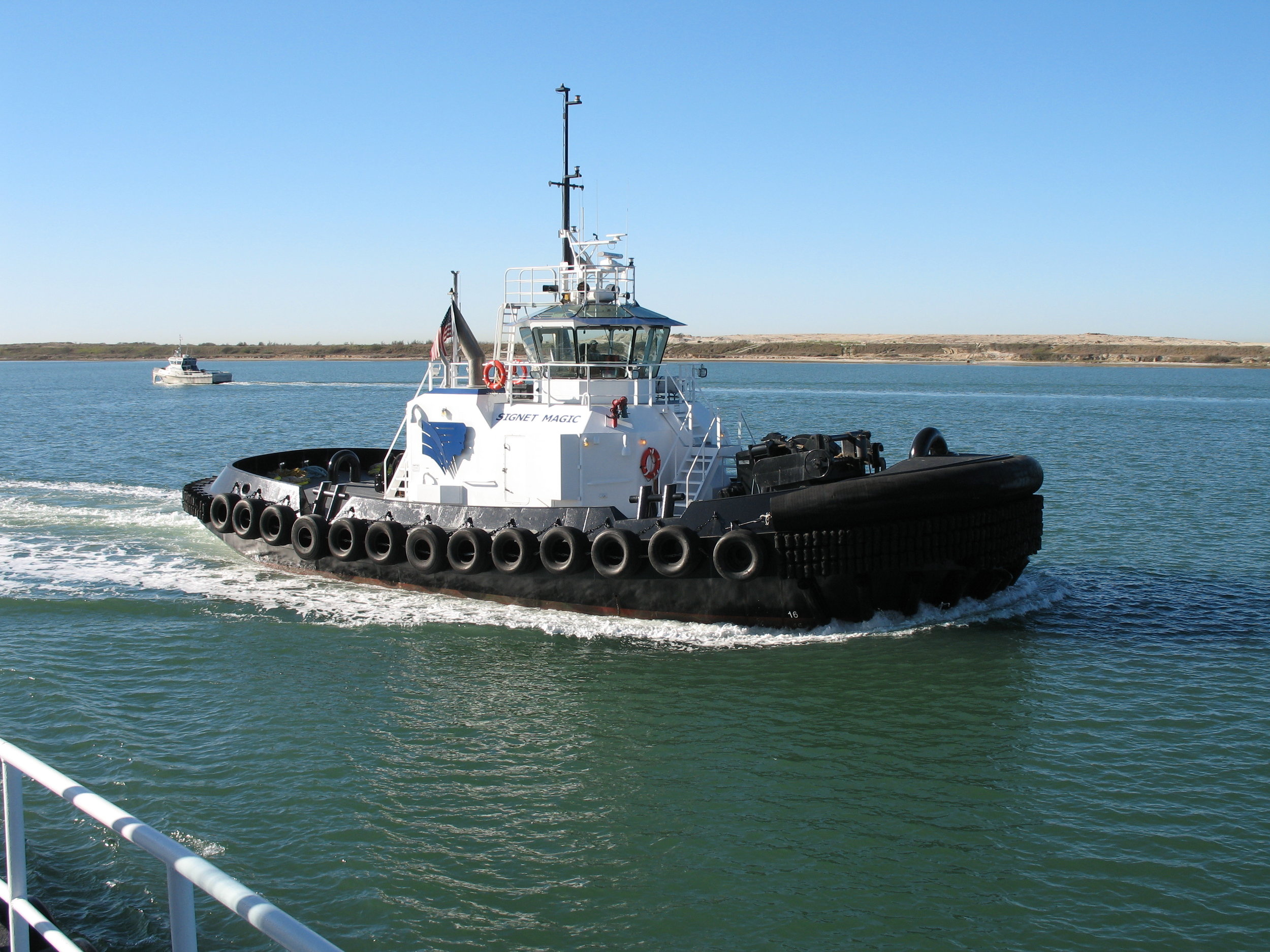 Report specifies tugboat contribution to the economy.