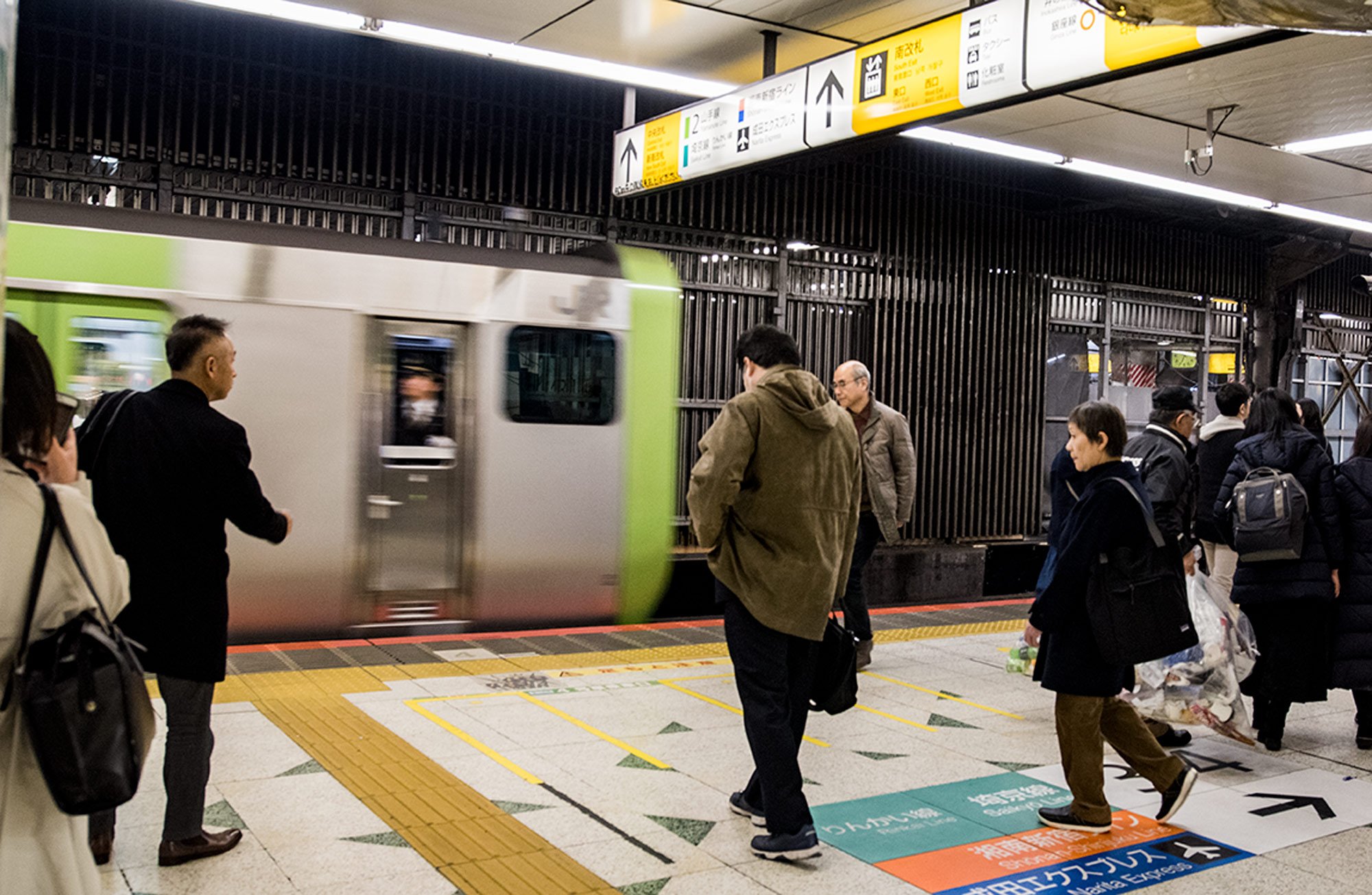 WEB_TOKYO_SubwayRush_LGP_1644.jpg