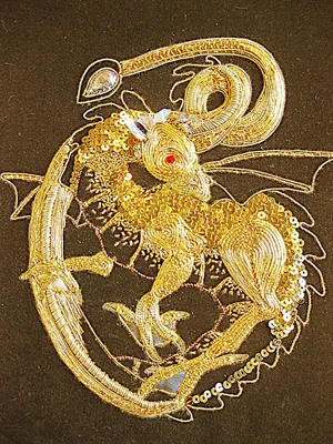 13mc2009goldworkdragonsirgalahad.jpg