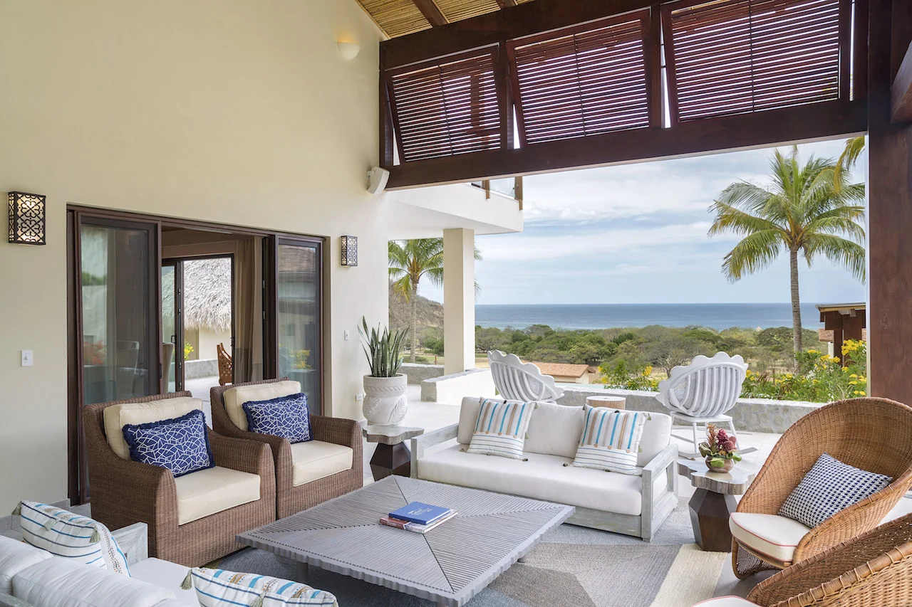 Guacalito_Antal_7_Outdoor_Patio_CC.jpg