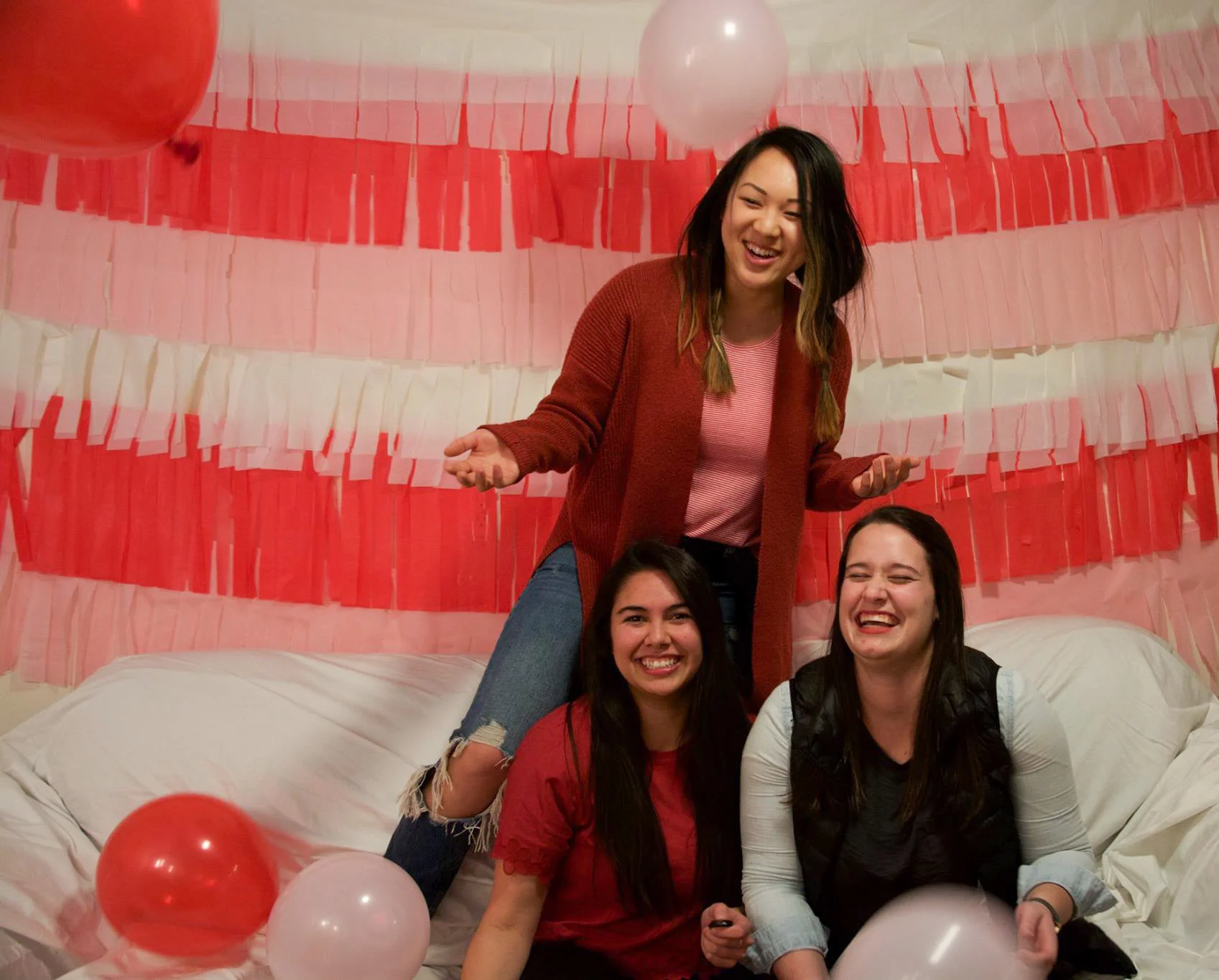 CANDID ROOMMATE GALS.jpg