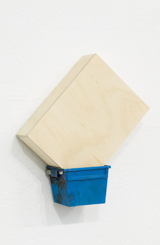  CATCH Enamel on Steel &amp; Brass, Plywood 37 x 33 x 13 cm 