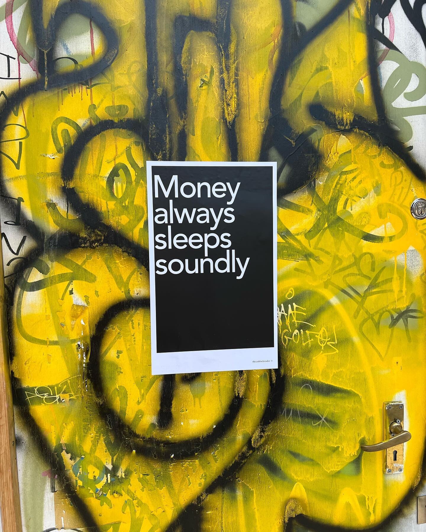 #londongraffiti 
#londonstreetart