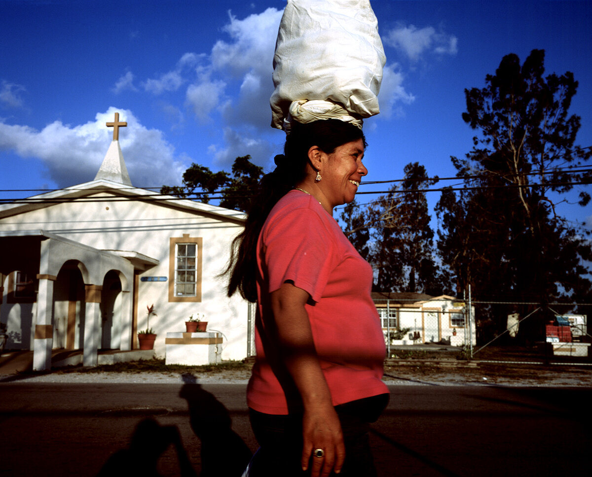 Susana Raab, "Untitled", 2006. From the "Migrants in Immokalee" series, Immokalee, Florida