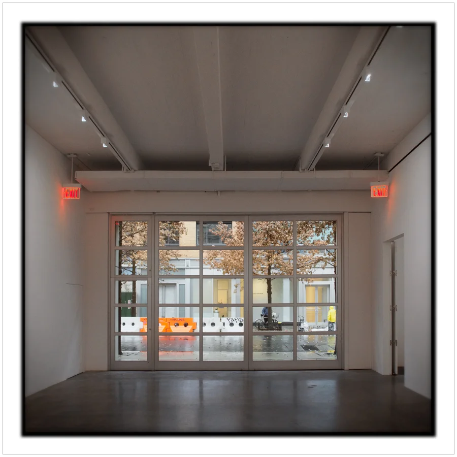 gallery doors ~ Manhattan / NYC, NY (c;ice to embiggen)