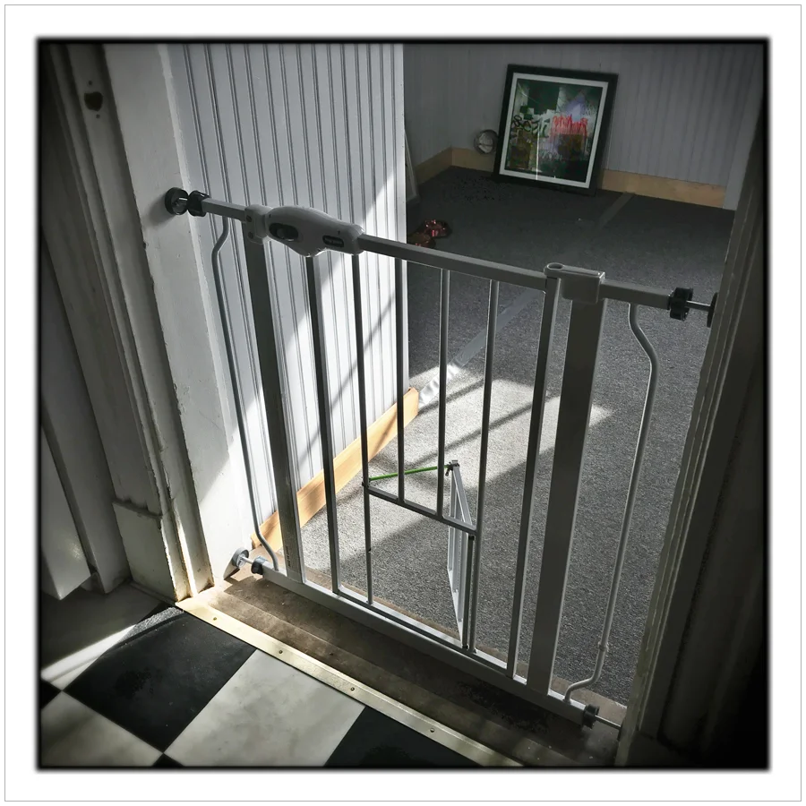 gratelightshadow2sq.jpg