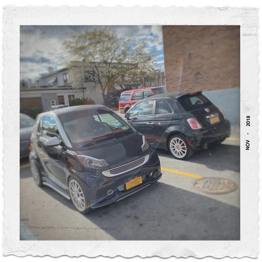 Smart Car (l) / my topolino (r) ~ (embiggenable) • iPhone