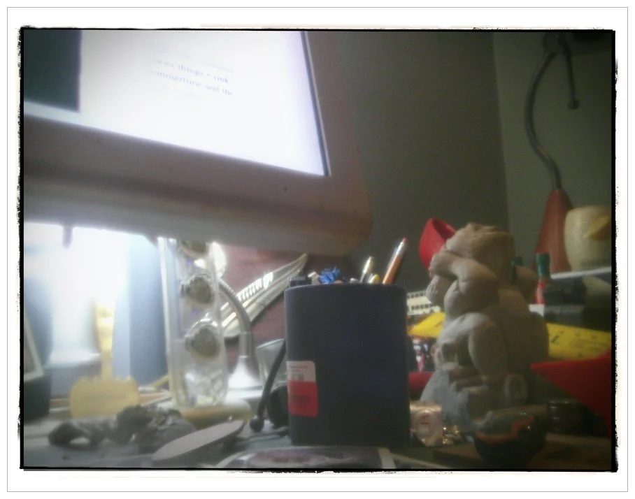 chuzhaodesktpclutter.jpg