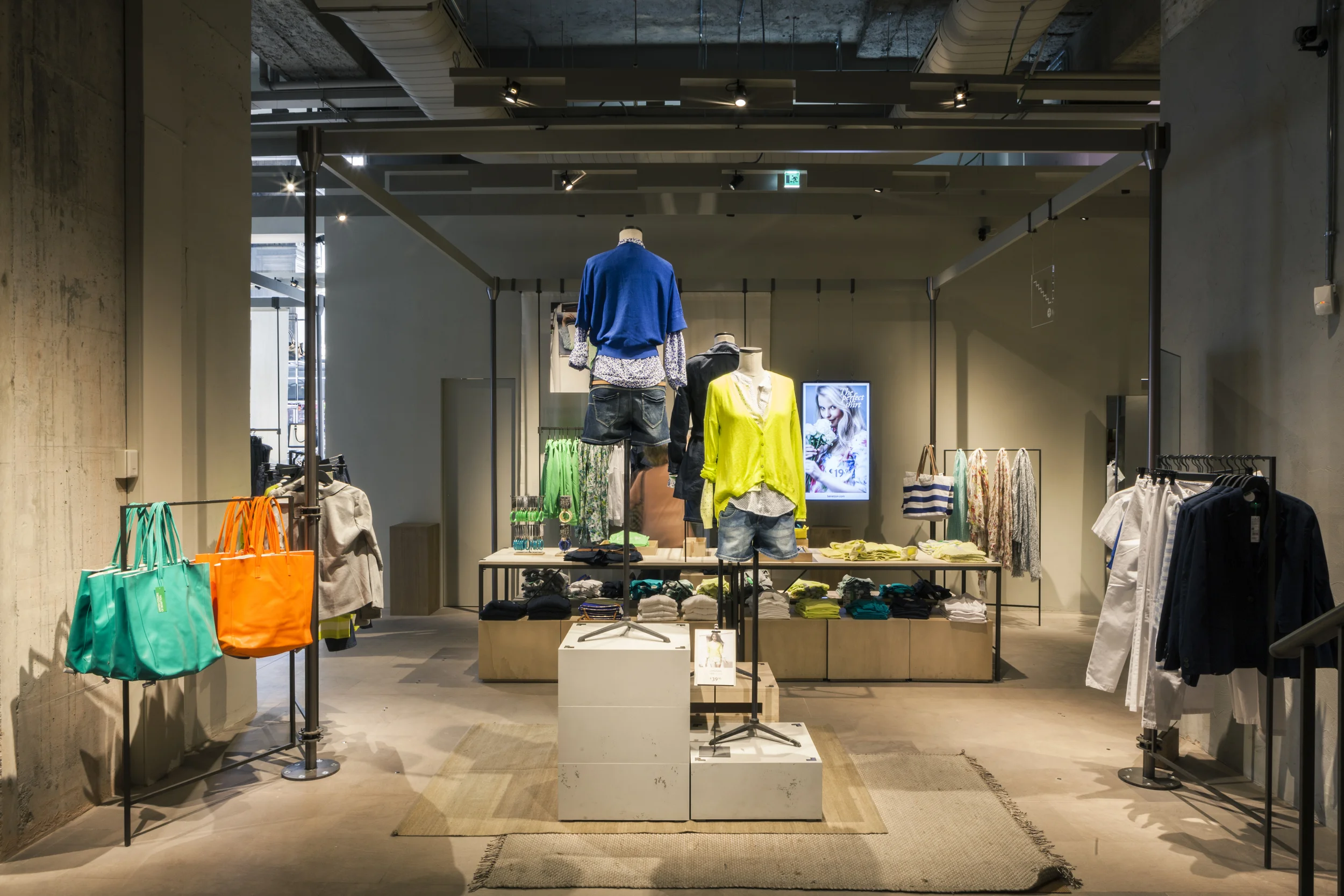 15 Milan On Canvas.JPG