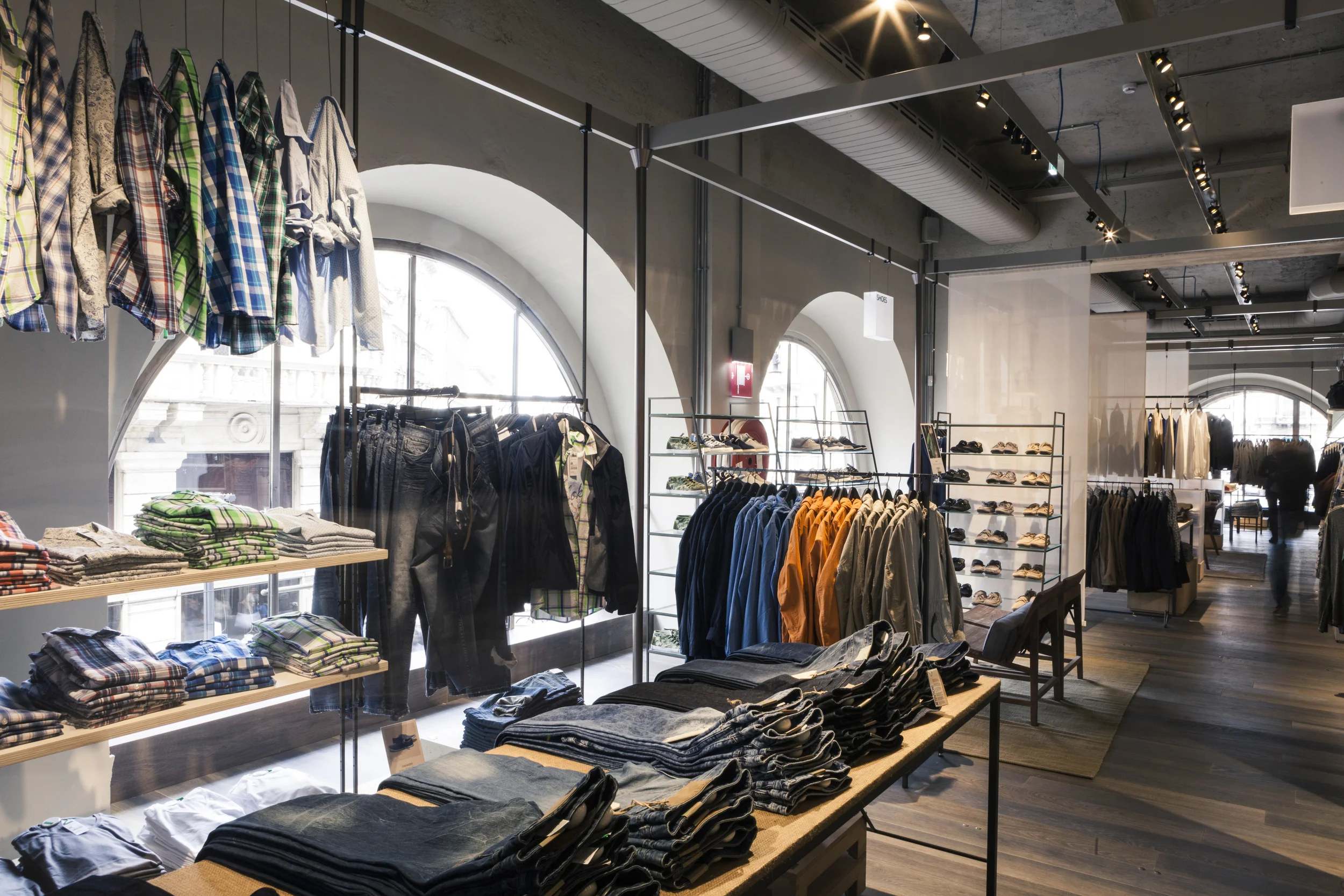 19 Milan On Canvas.JPG