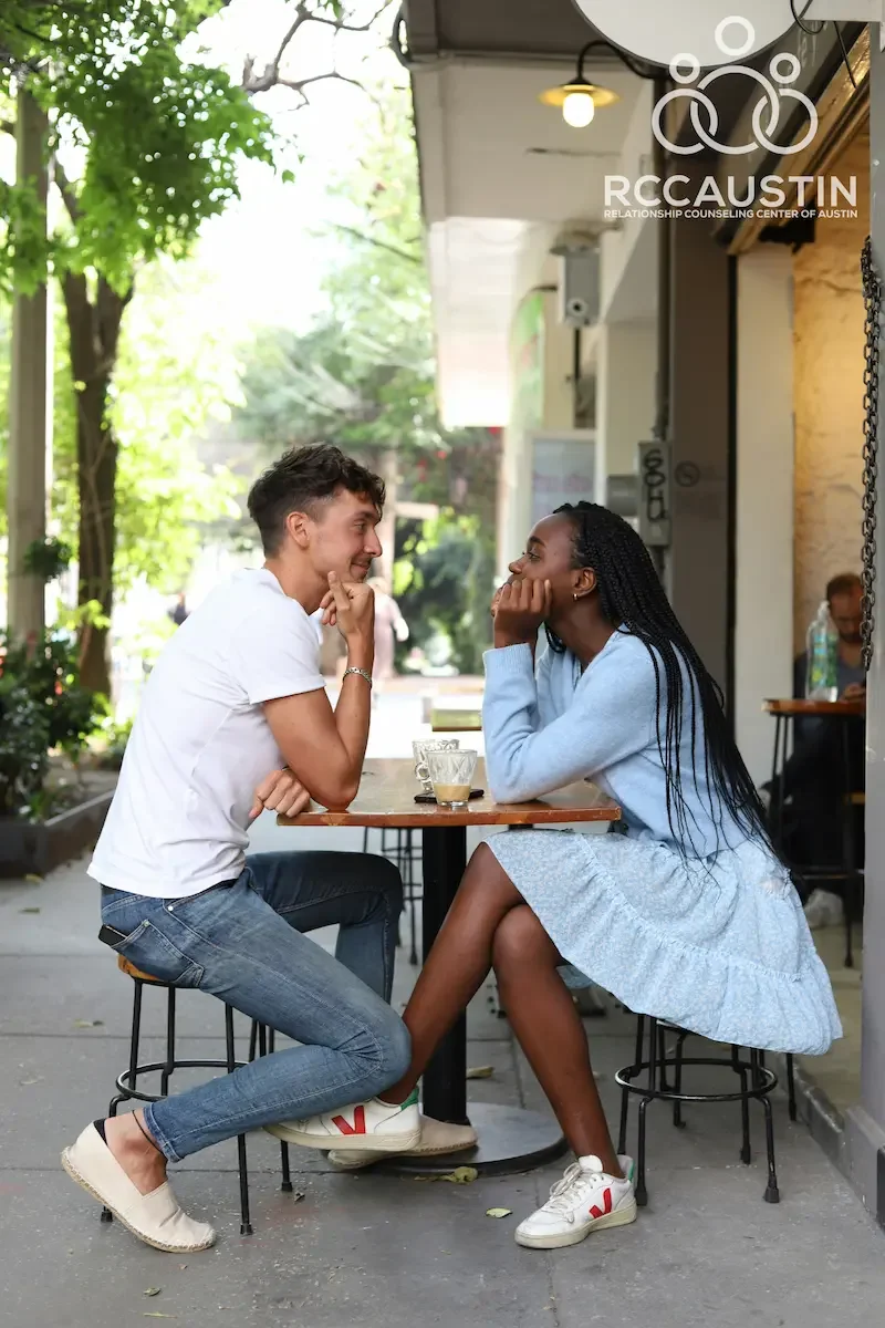 What You Need to Know About Courtship in the Online Dating World