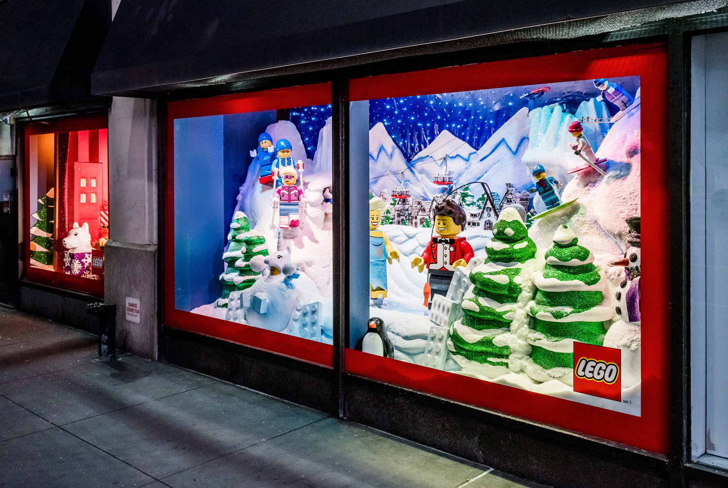 Lego Store display window for Christmas at Alderwood, Mall…