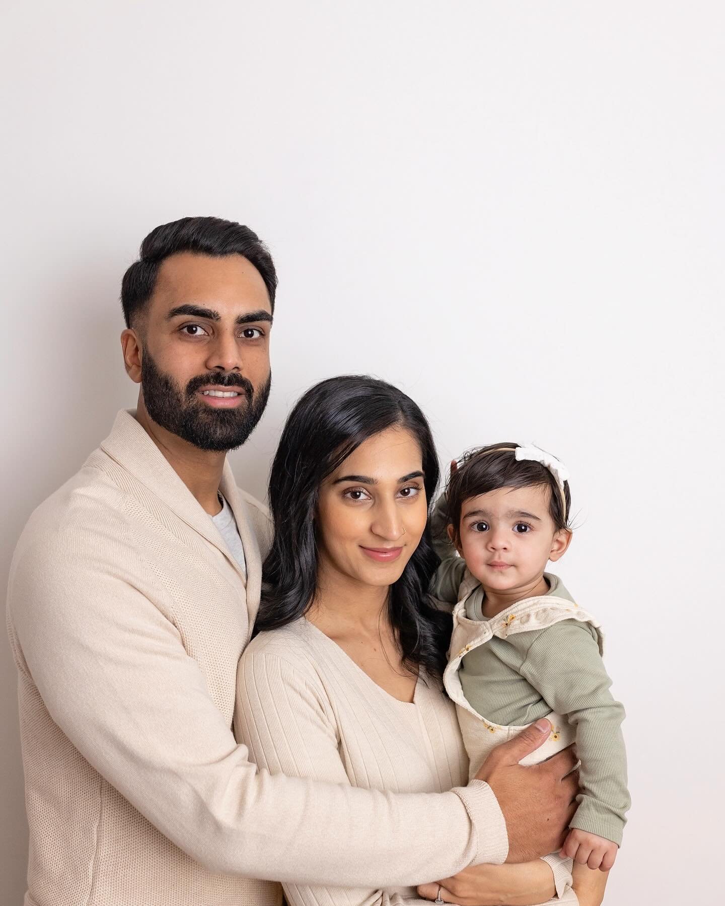 Those precious family photos! Make sure to capture your family. Especially as our kids grow up very fast. 

@bumblebee_photo_london #ealingmums #londonmums #babyphotography #familyphotographer #ealingfamilyphotographer #londonfamilyphotographer #time