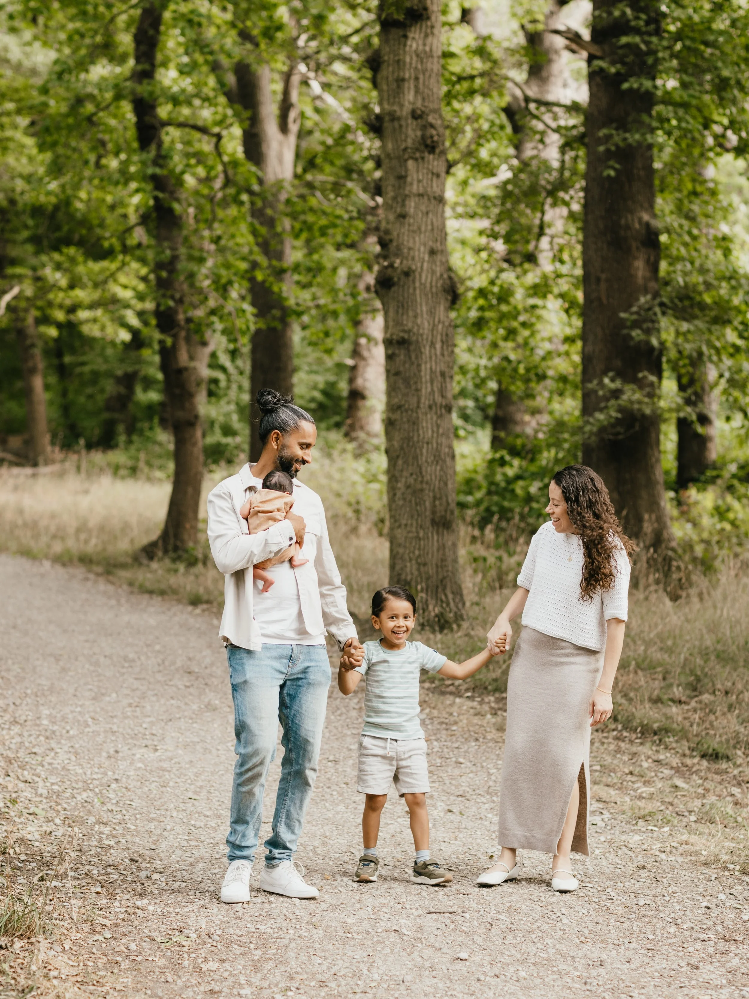 I had a wonderful morning of Summer Mini shoots followed by a 1st birthday party. Super good day and of course the weather is helping. Good vibes only! 🎈

#ealingmums #ealingfamilyphotographer #ealingnewbornphotographer #londonmums #londonfamilyphot